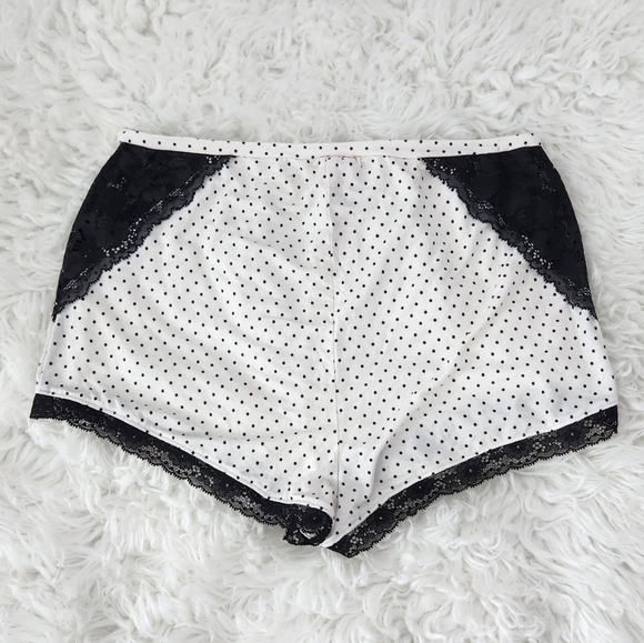 Victoria's Secret Mini Pin Dot Pajama Shorties. Size Small. New. - Picture 2 of 5